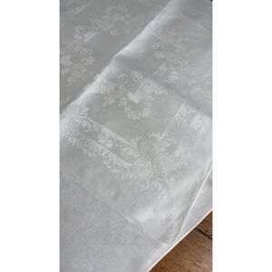 Vintage White Damask Napkin Set Floral Medallion European Elegance Fine Quality